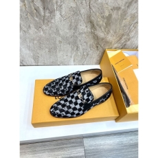 Louis Vuitton Low Shoes